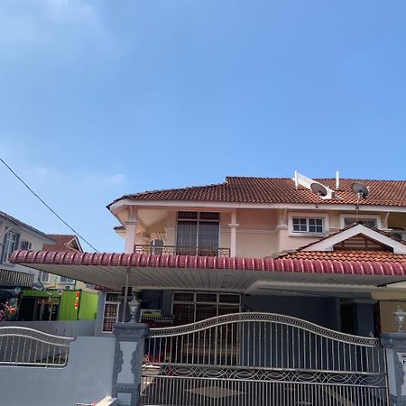 Awani Homestay Seberang Jaya Permatang Janggus Eksteriør bilde